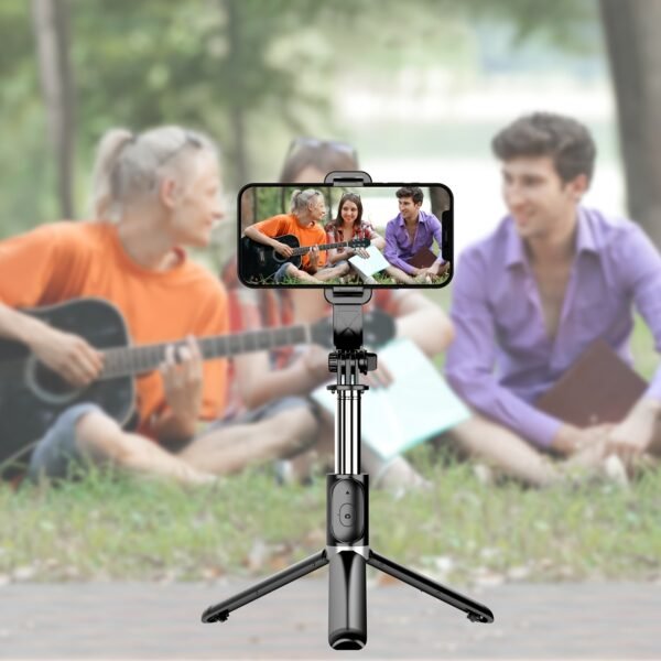 Trépied de perche à selfie pour téléphone portable de 40 po, support de trépied extensible tout-en-1 pour smartphone avec télécommande sans fil, rotation à 360° pour iPhone 14/13/12/12 Pro/11/11 Pro/XS/XR/X/8/7 Plus, pour les smartphones Samsung, Google, LG, Sony – Image 8